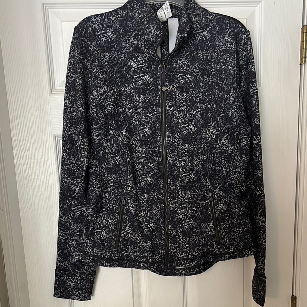 Women's Lululemon Black and Gray Jacket